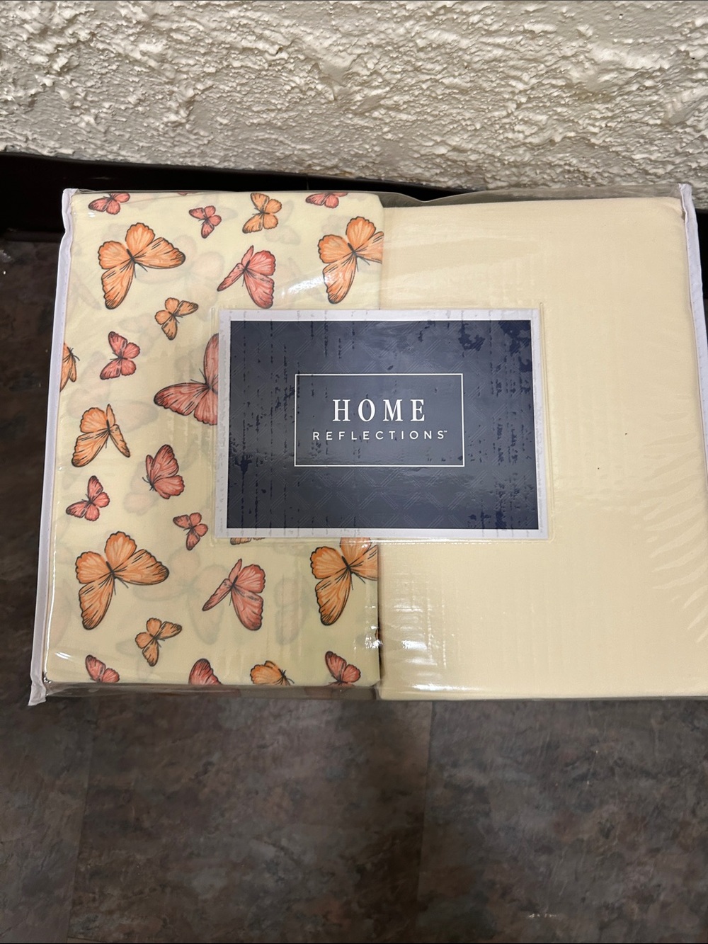 HOME REFLECTIONS Buttercream & Orange Butterfly 2 QUEEN SIZE SHEETS BRAND NEW
